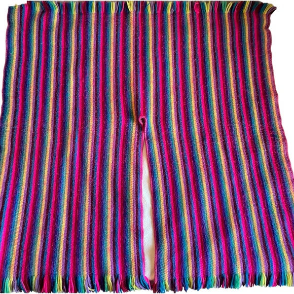 Vintage 80’s Wool Poncho / Cape Boho Style Festival Hippie Style - Picture 8 of 8